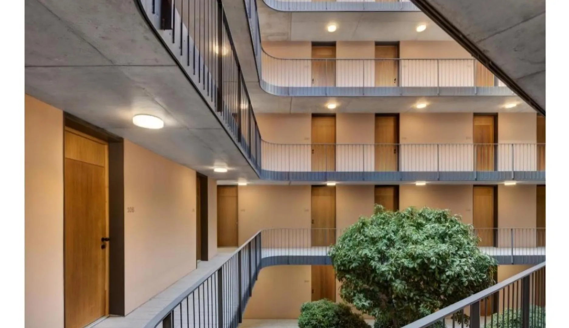 Modern Apartment Selfcheck In Nuremberg